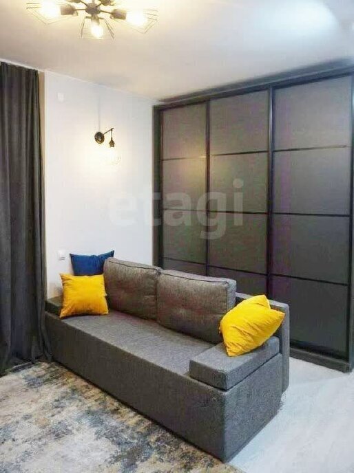 квартира г Тюмень ул Мельникайте 83 фото 1