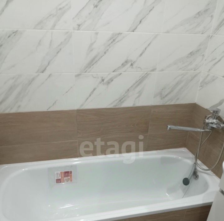 квартира г Волгоград р-н Тракторозаводский ул Тракторостроителей 27/3 фото 1