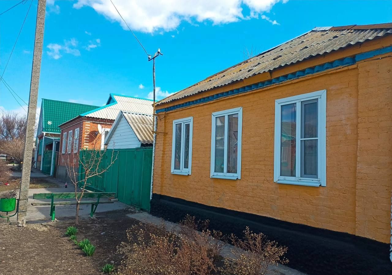дом р-н Миллеровский г Миллерово ул Орджоникидзе Миллеровское городское поселение фото 1