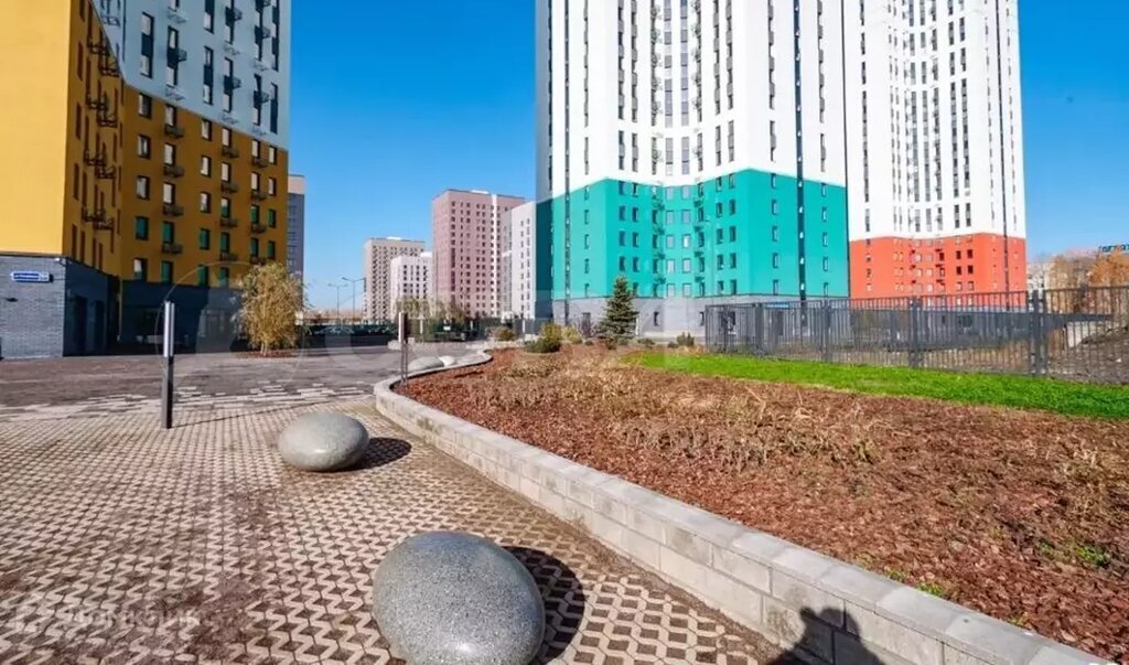 квартира г Тюмень ул Республики 204к/14 фото 2