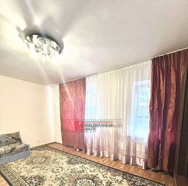 квартира г Старый Оскол Дубрава 1 кв-л, 17 фото 3