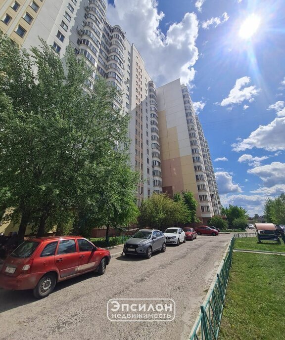 квартира г Курск р-н Центральный пр-кт Вячеслава Клыкова 39 фото 1