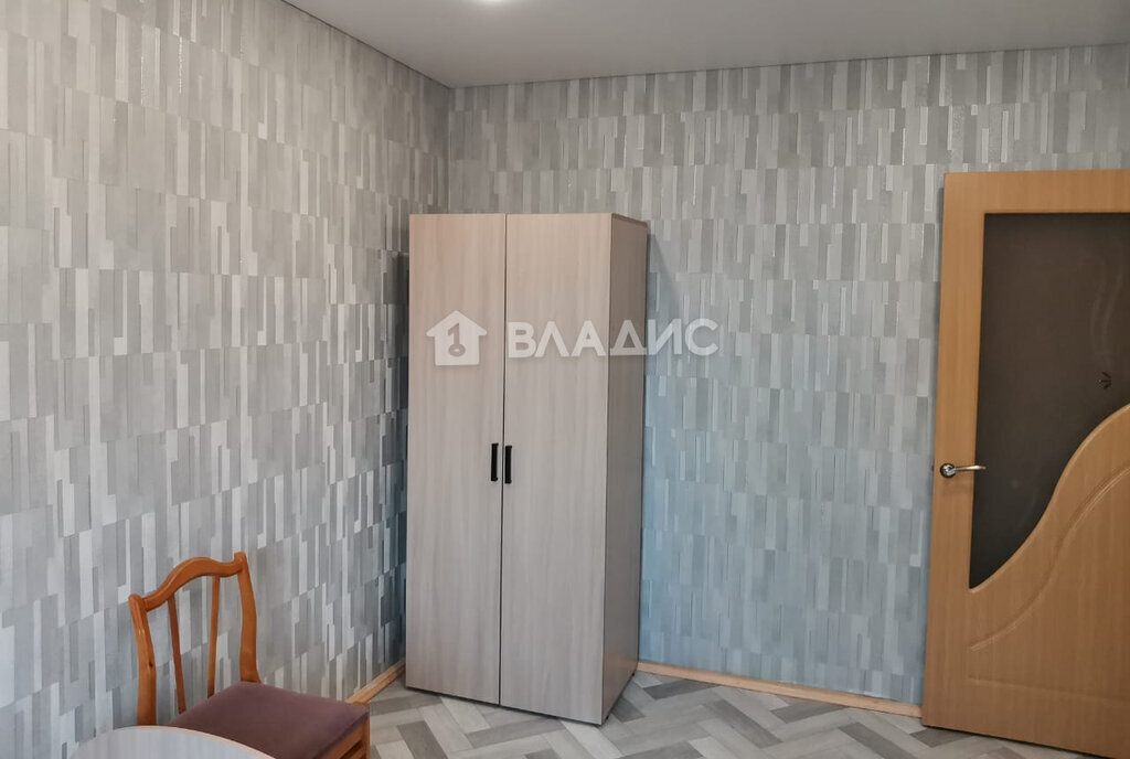квартира г Тобольск мкр 7а 9 фото 2