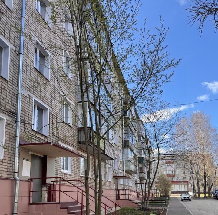 квартира г Киров р-н Нововятский ул Опарина 6 фото 1