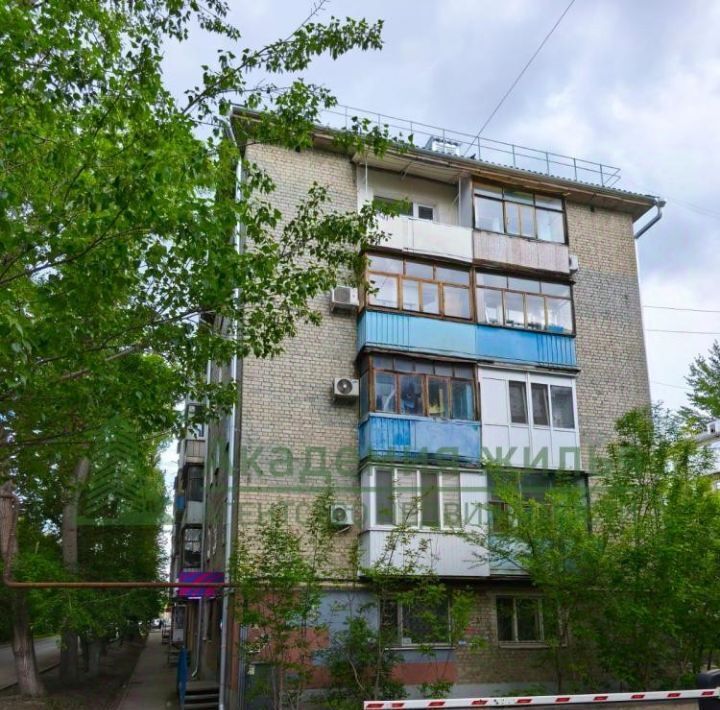 квартира г Саратов р-н Фрунзенский ул им Емлютина Д.В. 49 фото 15