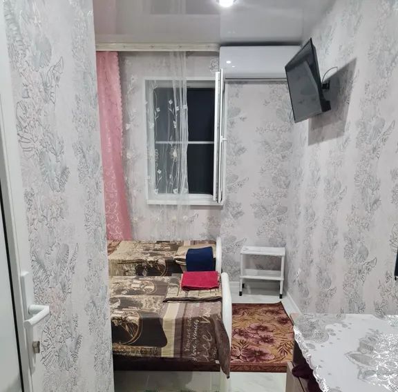комната р-н Ейский г Ейск ул К.Либкнехта 99 фото 2