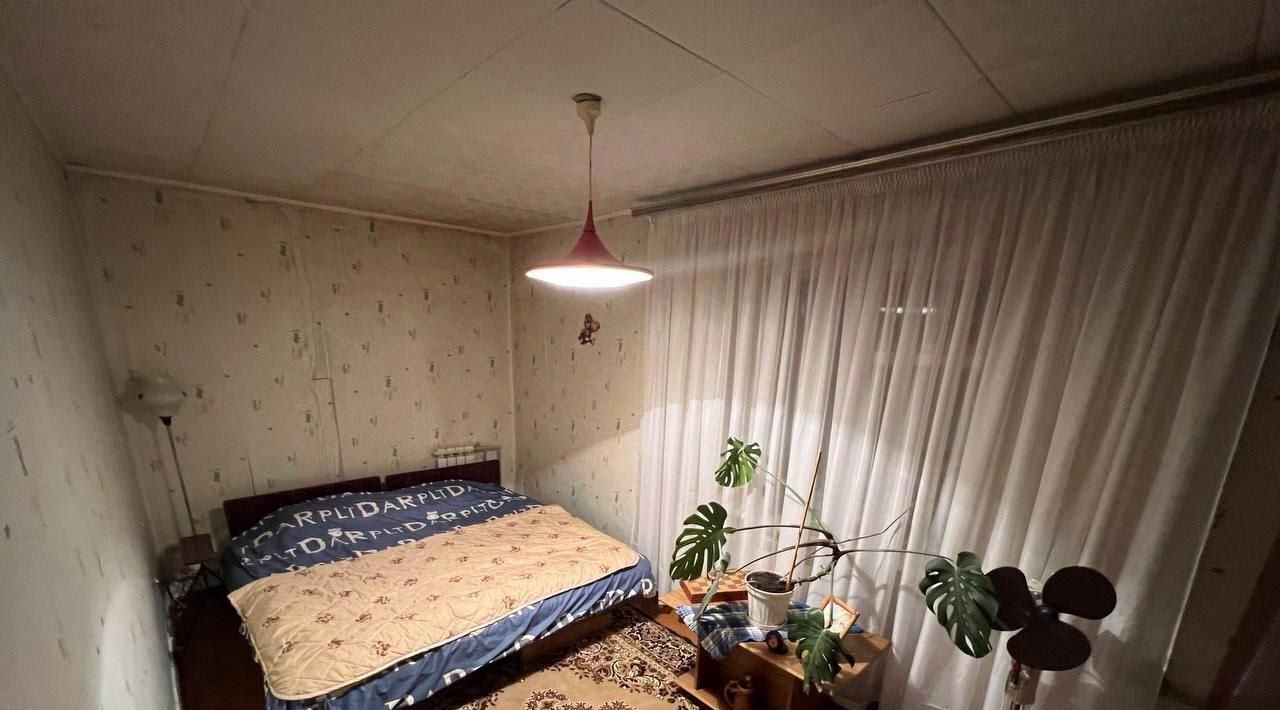 квартира г Саратов р-н Фрунзенский ул им Емлютина Д.В. 49 фото 4