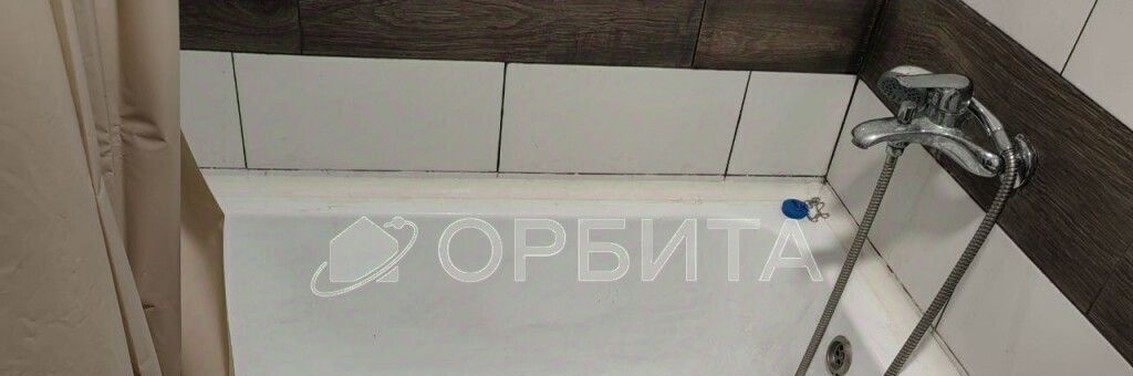 квартира г Тюмень р-н Ленинский ул Мельникайте 83 фото 18