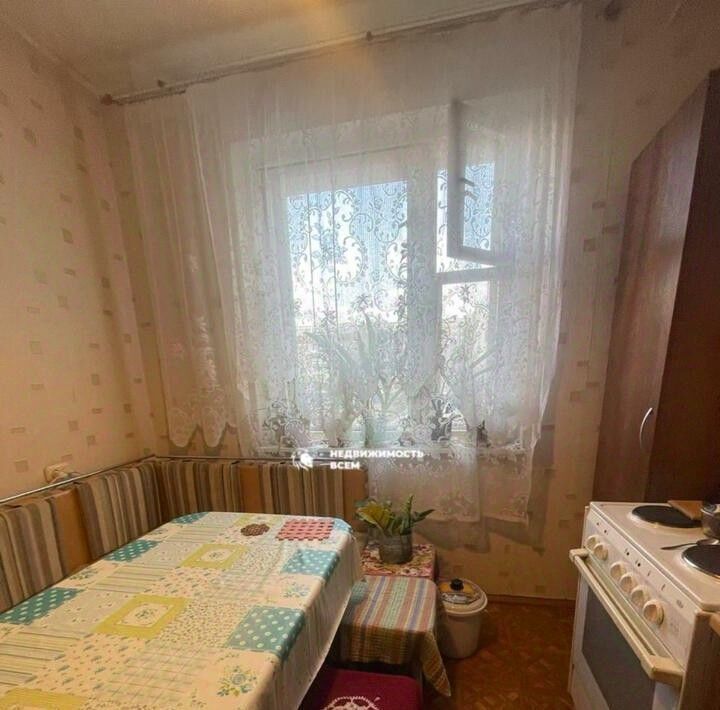 квартира г Челябинск р-н Калининский ул 40-летия Победы 47 фото 3