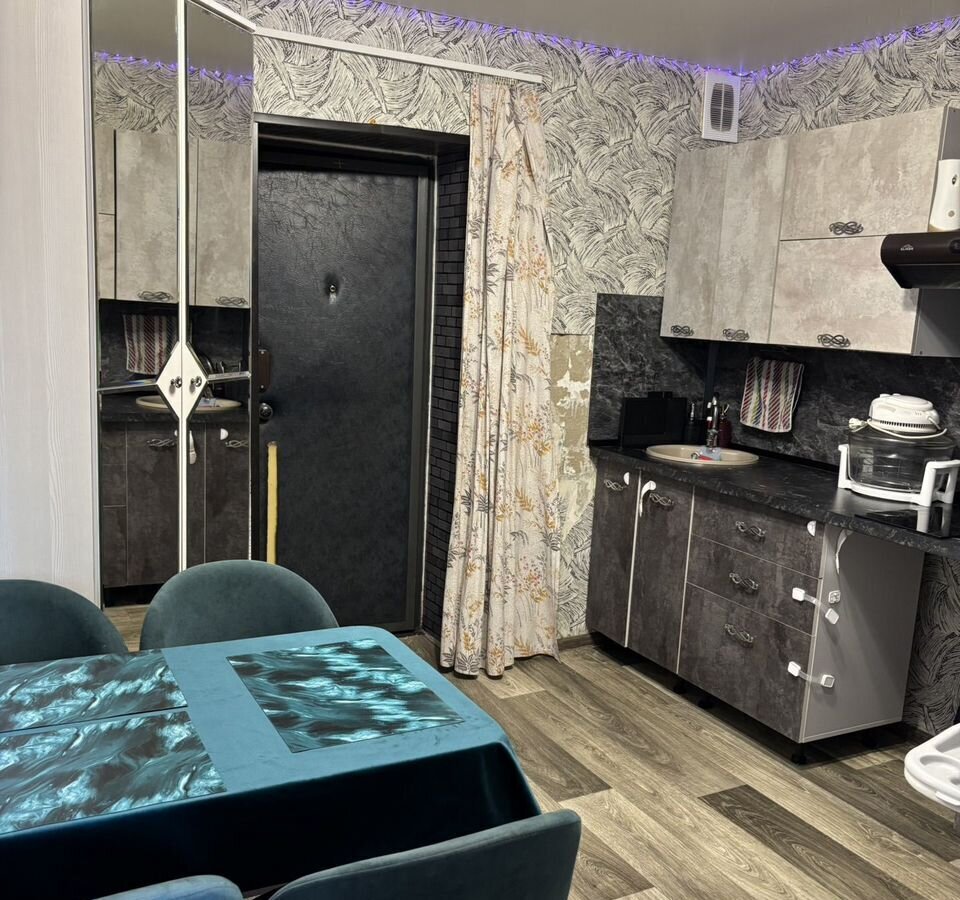 комната г Омск р-н Центральный ул Краснознаменная 2а Центральный АО фото 12
