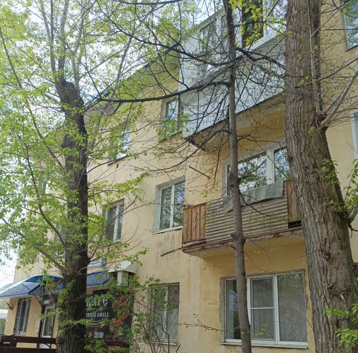 квартира г Тольятти р-н Центральный ул Ленинградская 18 фото 1