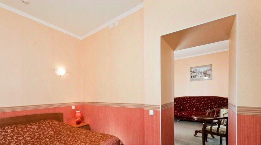 комната г Екатеринбург Уралмаш пр-кт Орджоникидзе 4 фото 1