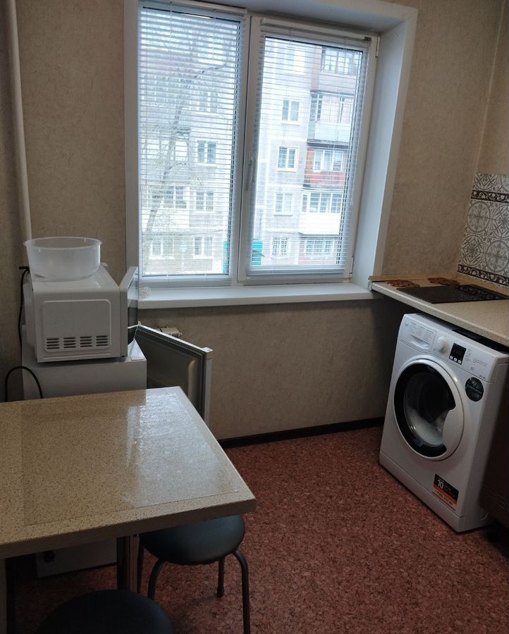 квартира г Новокузнецк р-н Центральный ул Кузнецова 17 Кемеровская обл. — Кузбасс фото 4