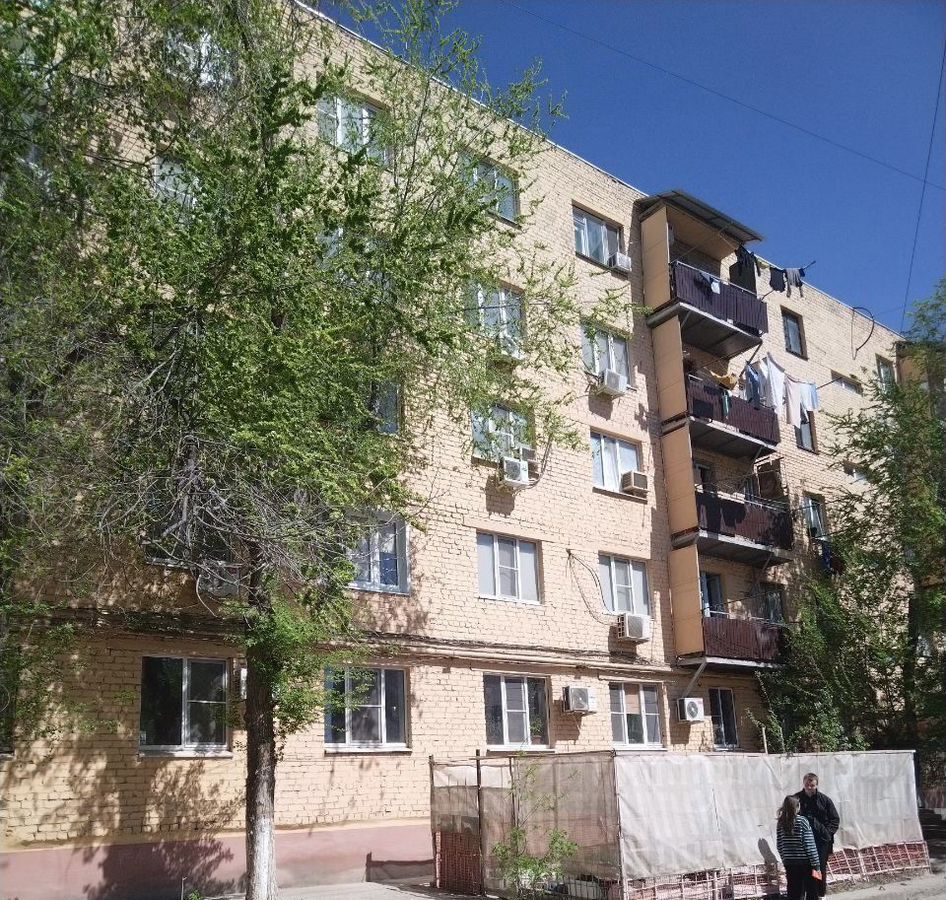 комната г Астрахань р-н Кировский ул Куликова 46 фото 1