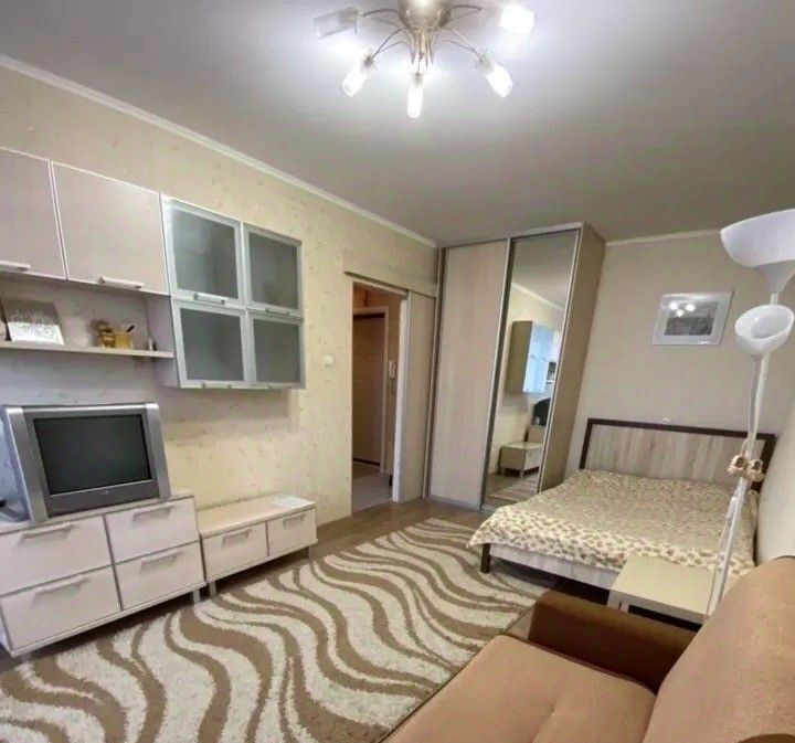квартира г Казань Яшьлек ул Адоратского 62 фото 1
