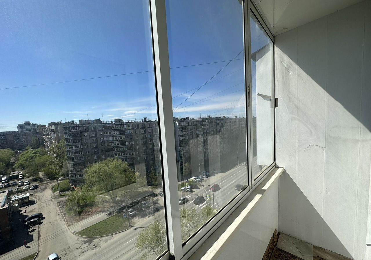 квартира г Челябинск р-н Калининский ул 40-летия Победы 47 фото 6