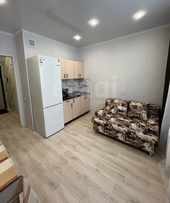 квартира г Тюмень ул Фармана Салманова 26 фото 1
