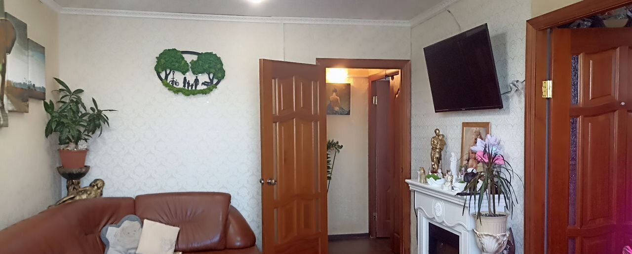 квартира г Тольятти р-н Автозаводский 6-й квартал б-р Королева 4 фото 3