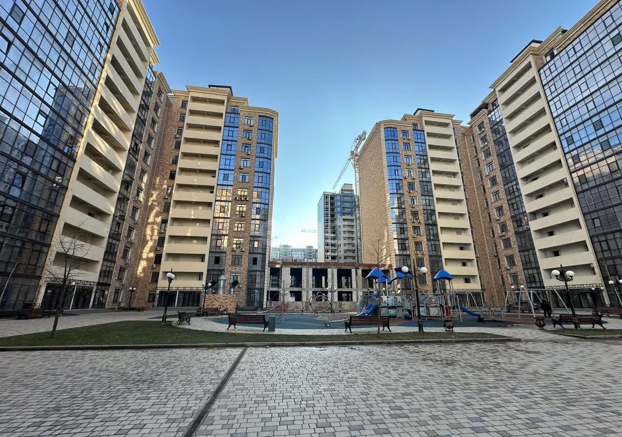 квартира г Махачкала р-н Ленинский ул Времена года 9к/1 фото 1