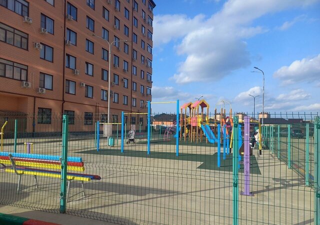 пгт Яблоновский ул Гагарина 148/4к 2 Яблоновское городское поселение фото