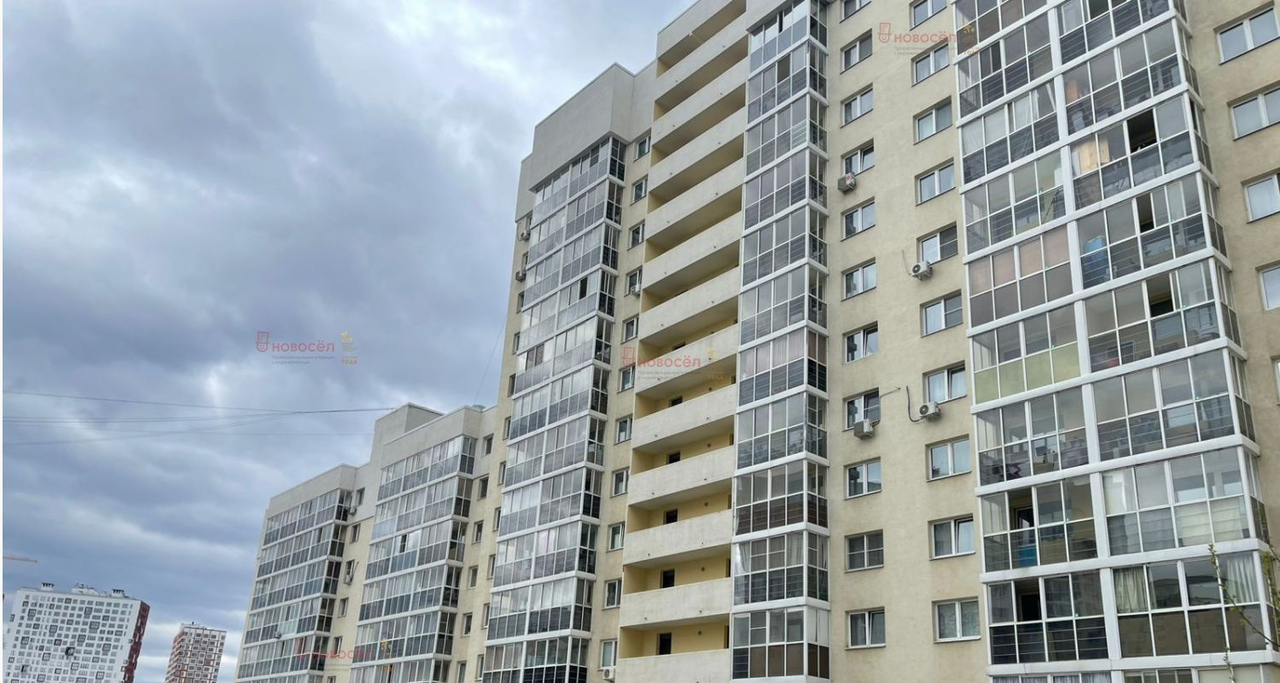 квартира г Екатеринбург Уктус ул Рощинская 27 м-н фото 1