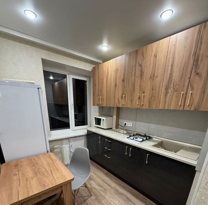 квартира г Саратов р-н Октябрьский ул Рабочая 29/39 фото 1