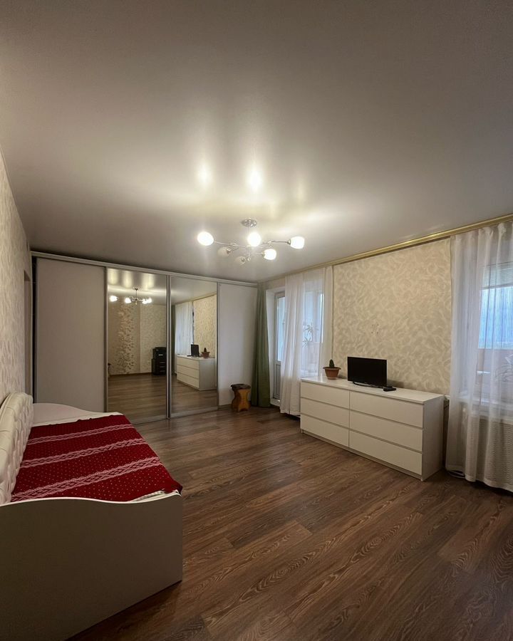 квартира г Уфа р-н Орджоникидзевский ул Комарова 8 фото 3