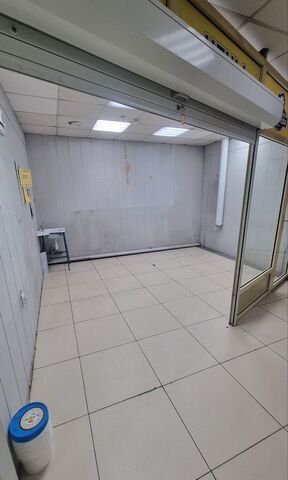 торговое помещение р-н Правобережный ул Зимняя 1 фото