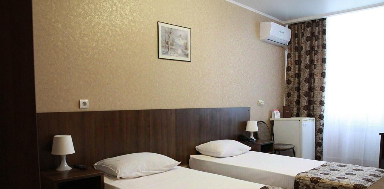 комната г Тольятти р-н Автозаводский ул 70 лет Октября 28 фото 1