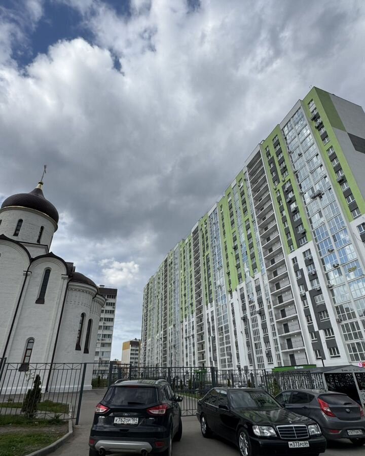 квартира г Саратов р-н Кировский Солнечный 2 ул им Академика Семенова Н.Н. 17 фото 1