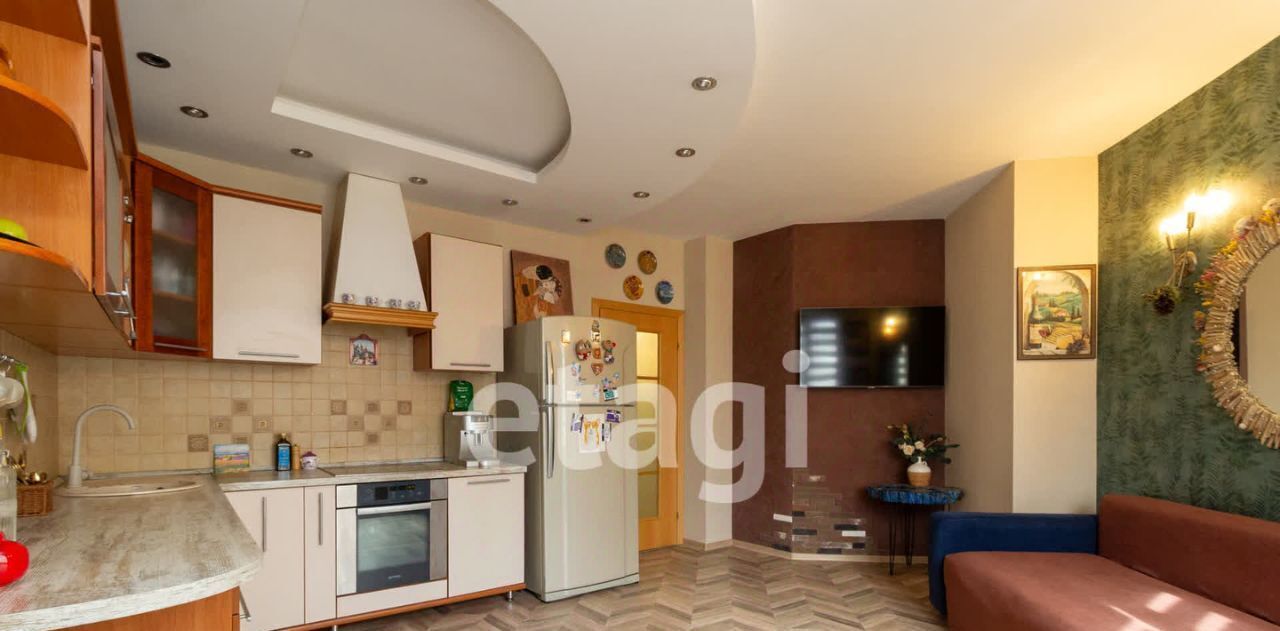 квартира г Красноярск р-н Советский ул Молокова 1к/2 фото 5