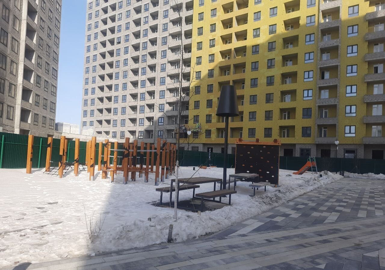 квартира г Тюмень ул. Сергея Джанбровского, д. 27, корп. 2 фото 14