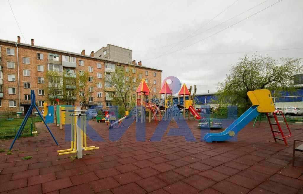 квартира г Красноярск р-н Свердловский ул Парашютная 74а фото 16