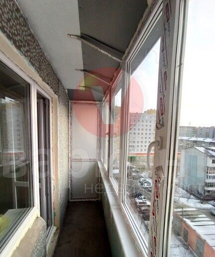 квартира г Омск р-н Центральный ул Арнольда Нейбута 11 фото 8