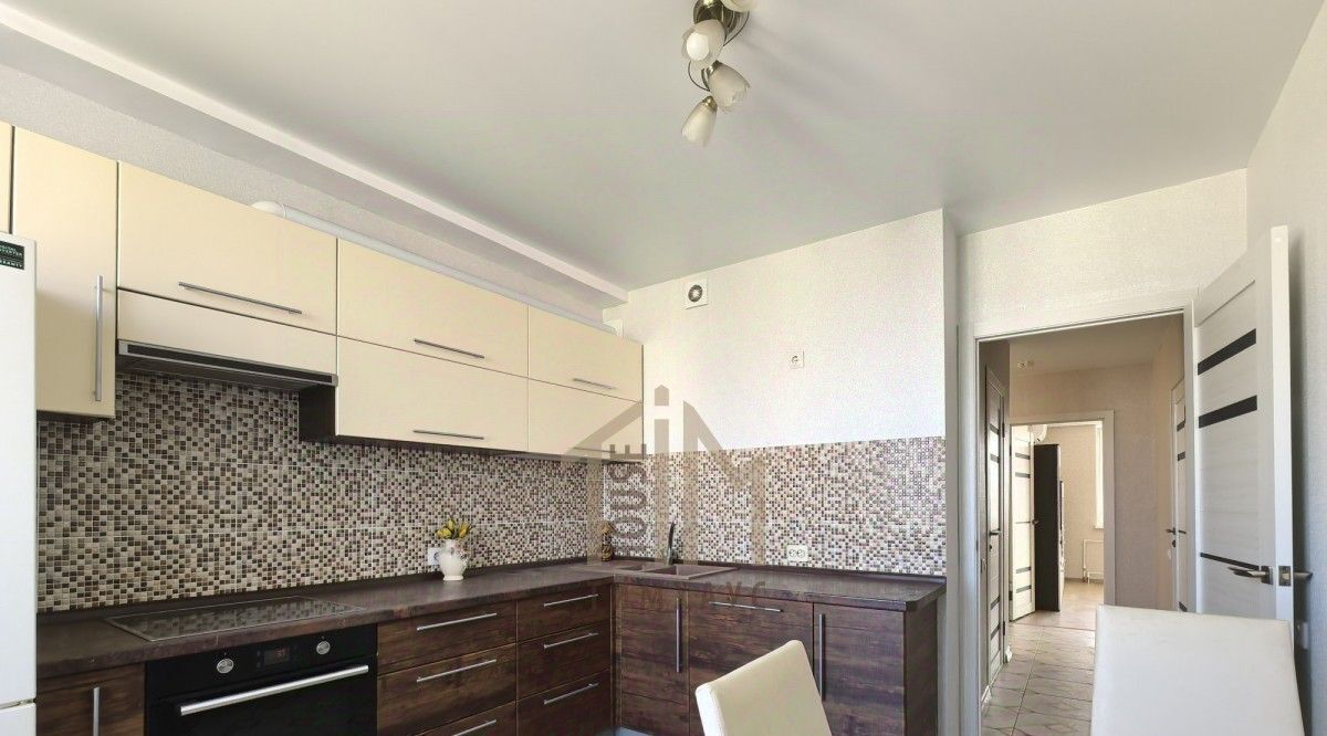 квартира г Омск р-н Центральный ул 21-я Амурская 25к/1 фото 3