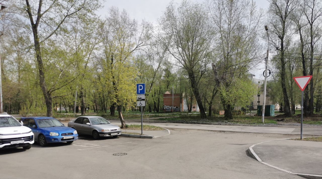 квартира г Омск р-н Ленинский ул Молодогвардейская 39а Московка фото 3