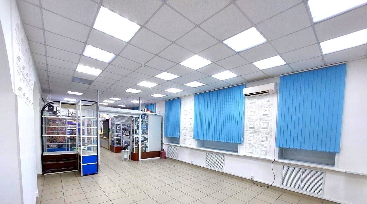 торговое помещение г Кемерово р-н Рудничный пр-кт Шахтеров 49 фото 1