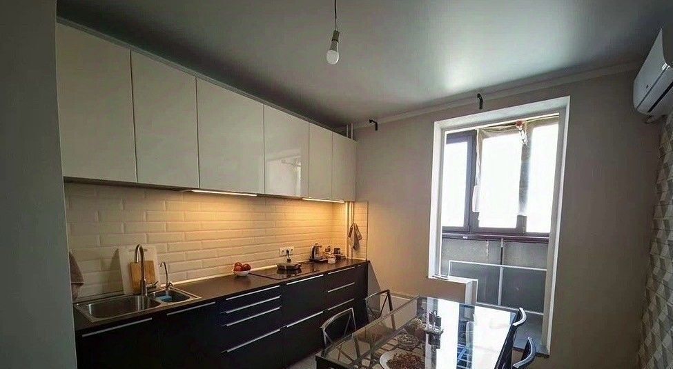 квартира г Ростов-на-Дону р-н Железнодорожный ул Скачкова 52 фото 1