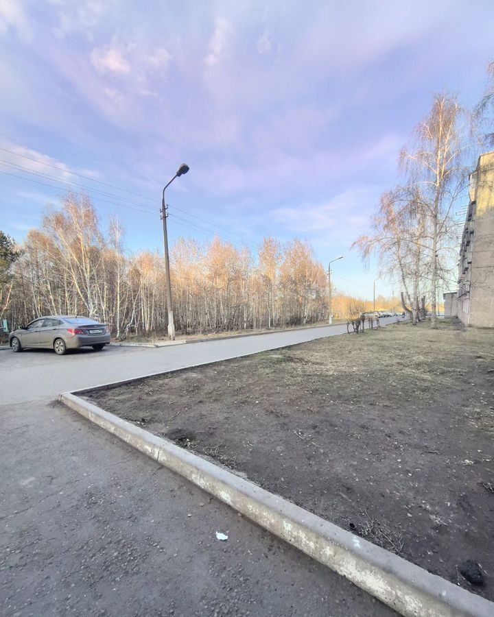 комната г Братск ул. Курчатова, 76 фото 2