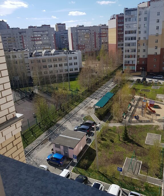 квартира г Тюмень ул Василия Гольцова 28 фото 2
