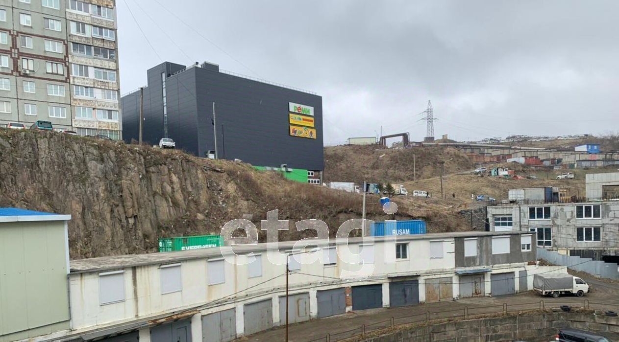 квартира г Владивосток р-н Ленинский ул Ладыгина 11 фото 19