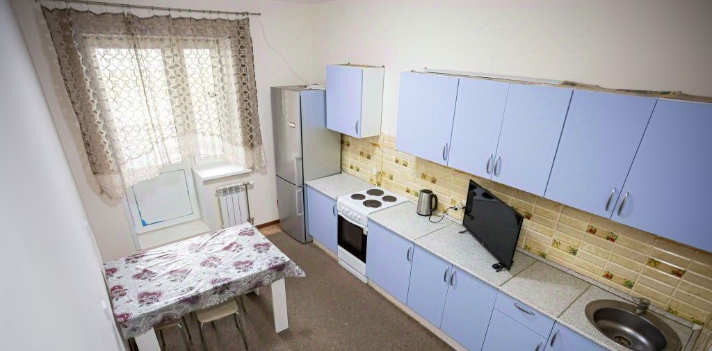квартира г Ярославль р-н Фрунзенский ул Академика Колмогорова 13к/3 фото 1