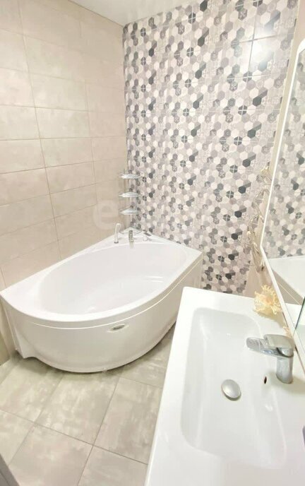 квартира г Саратов р-н Ленинский ул Лунная 30а фото 12