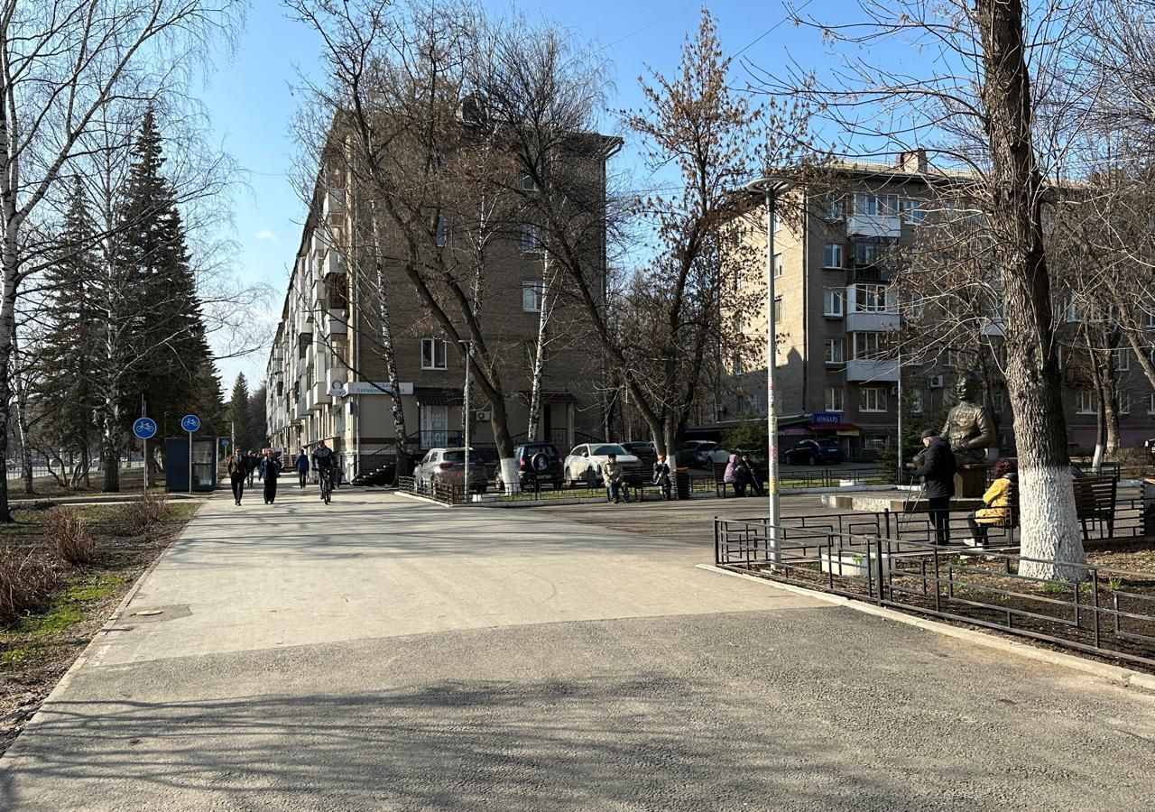 торговое помещение г Уфа р-н Калининский ул 40 лет Октября 4а фото 3