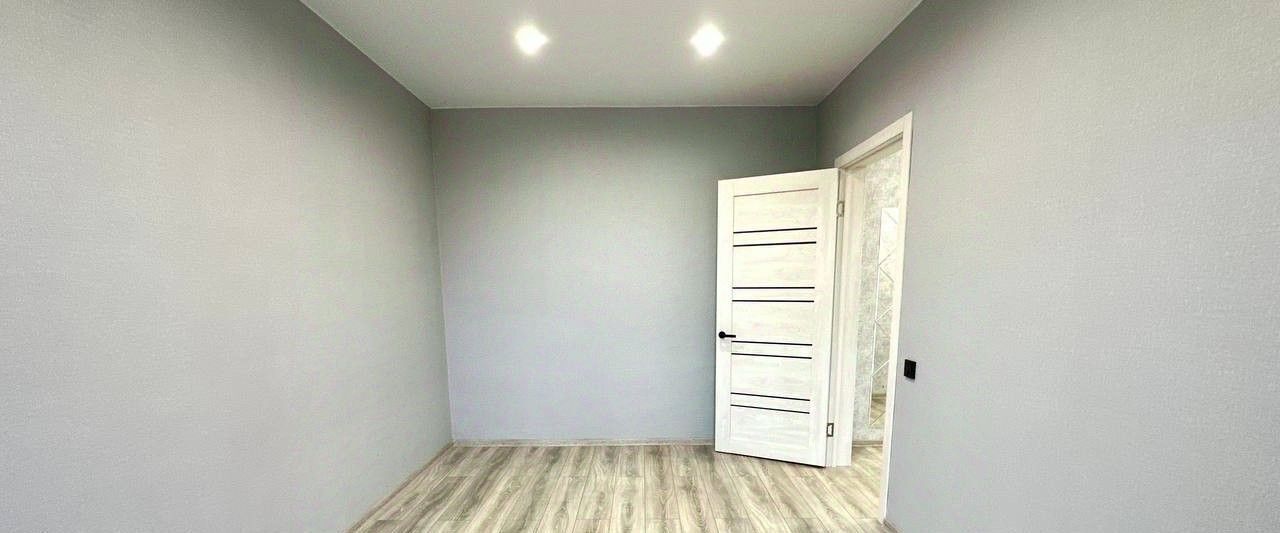 квартира г Красноярск р-н Октябрьский ул Забобонова 10 фото 7