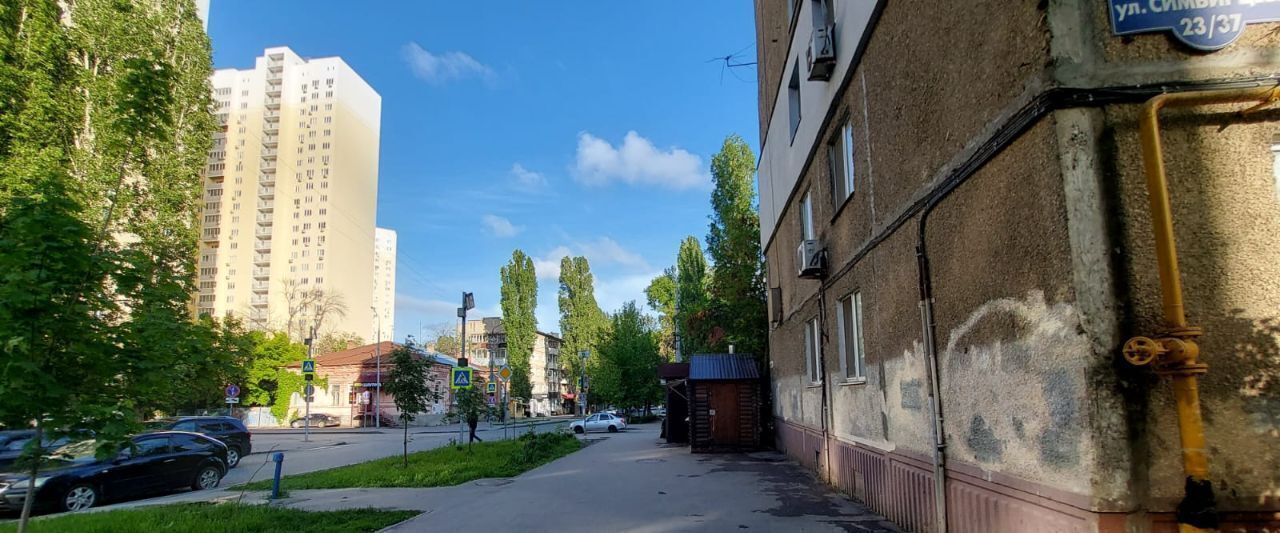 квартира г Саратов р-н Октябрьский ул им Симбирцева В.Н. 23/37 фото 1