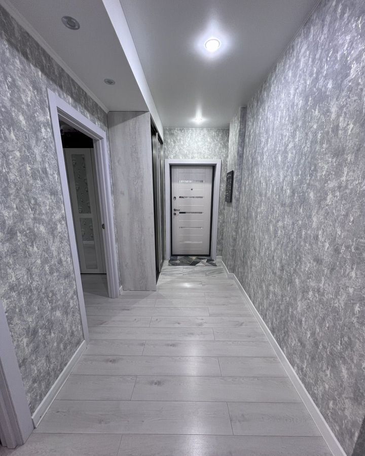 квартира г Тольятти р-н Автозаводский 1-й квартал б-р Баумана 5 фото 11