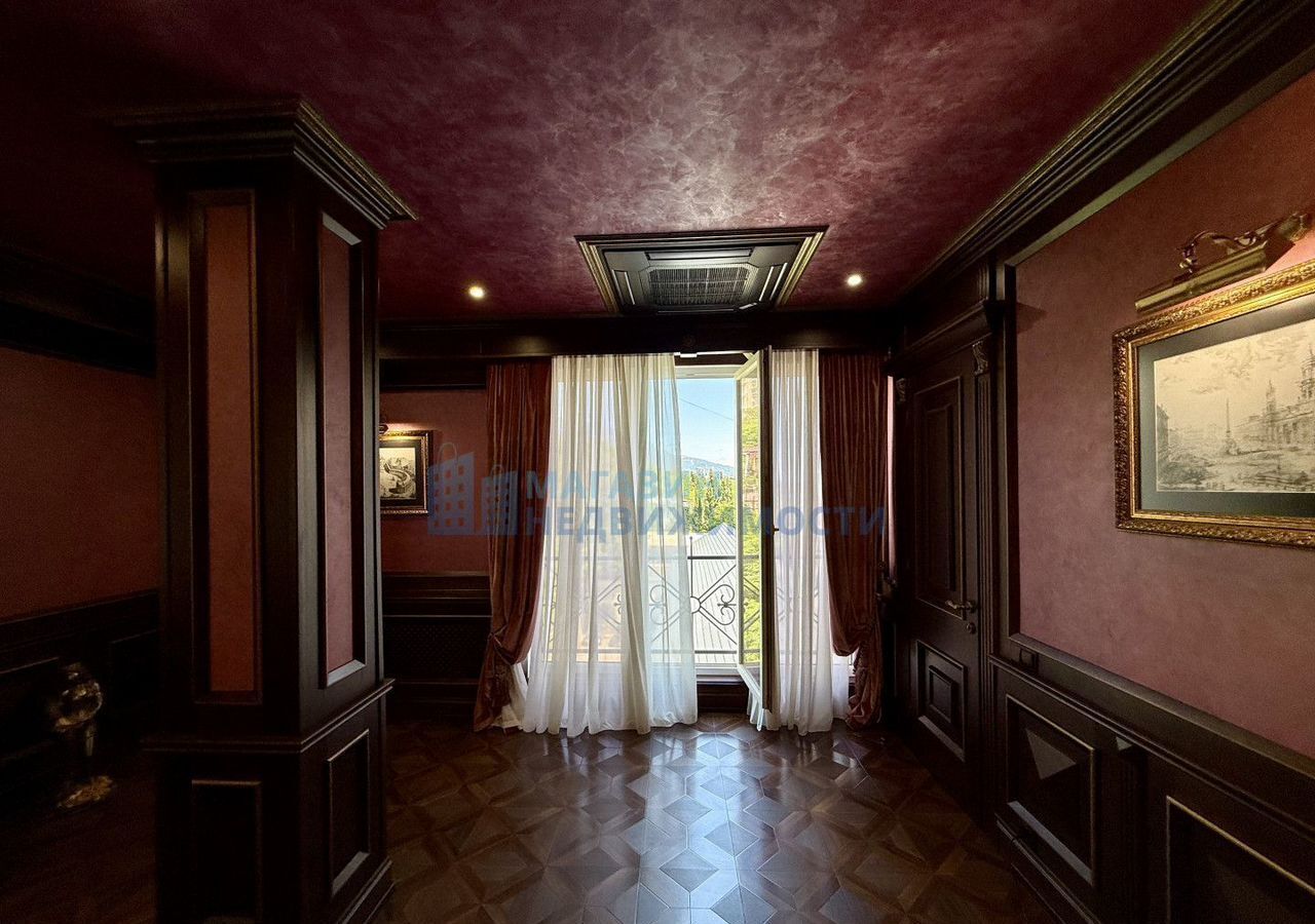 офис г Ялта ул Красных Партизан 14б фото 11