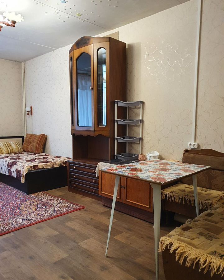 комната г Саратов р-н Октябрьский пл Дегтярная 1/13 фото 3