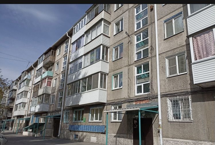 квартира г Ачинск 5-й мкр-н, 38 фото 1
